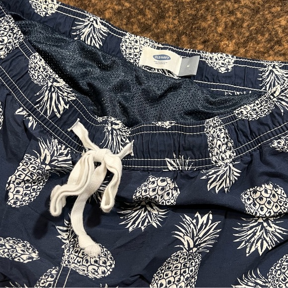 Men’s Old Navy Pineapple Swim Trunks - Picture 2 of 5